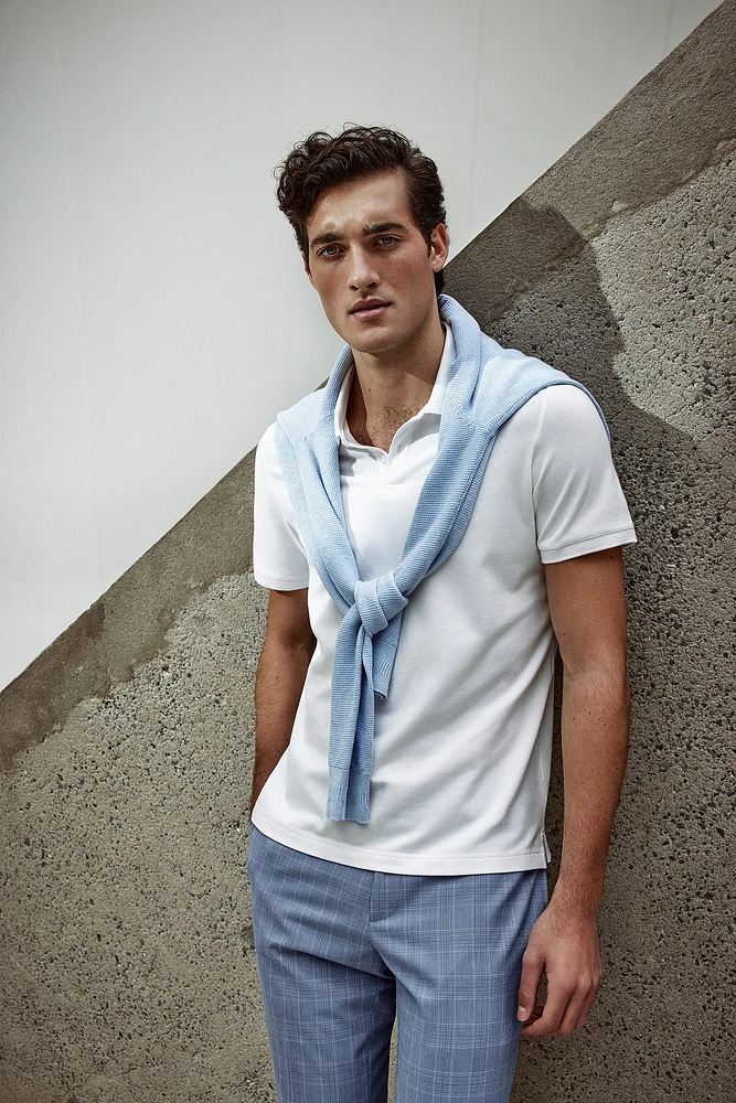 Polo with detail at collar