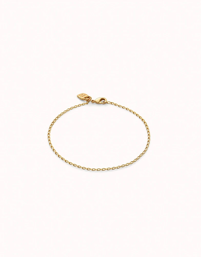 Oval link charm bracelet