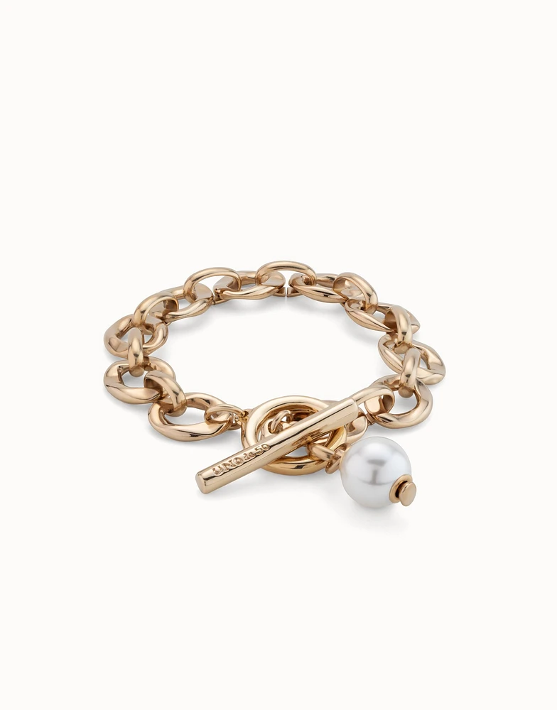 Large link chain bracelet with a pearl