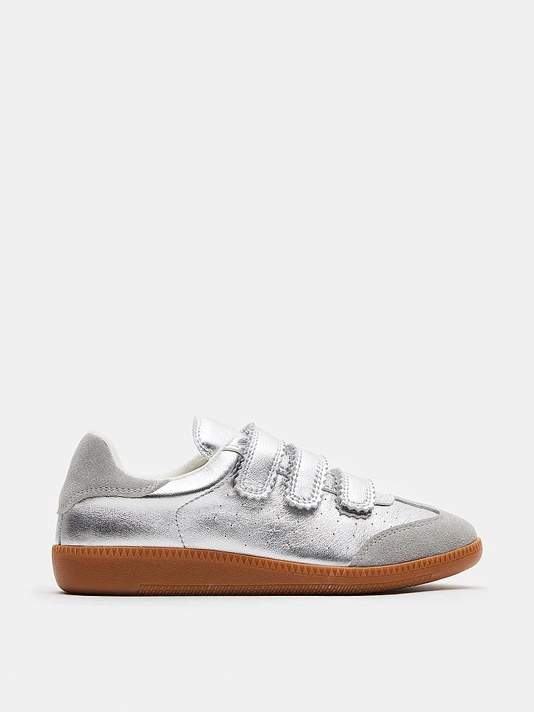 Momentum Sneaker