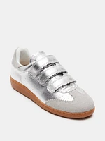 Momentum Sneaker