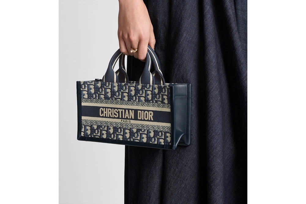 VIPセール！ 関税込 Dior Book Tote バッグ スモール VIPセール！ 関税込 Dior Book Tote バッグ スモール (Dior
