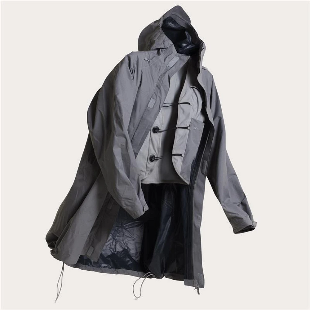 新品未使用 OAKLEY Latitude Flight Vest Poncho Oakley Latitude Flight Vest Poncho - Army Green | Oakley® US