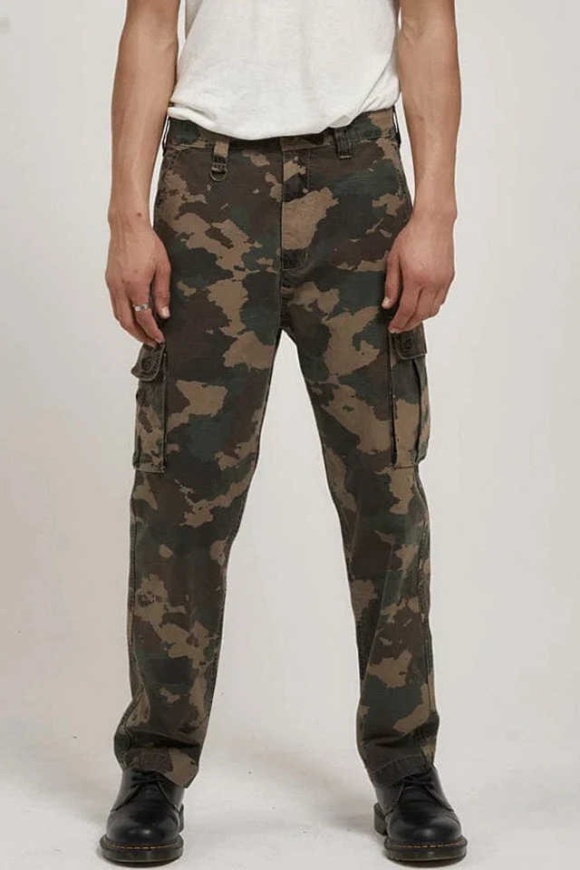 Francesca's Shanon Camo Cargo Pants | Pacific City
