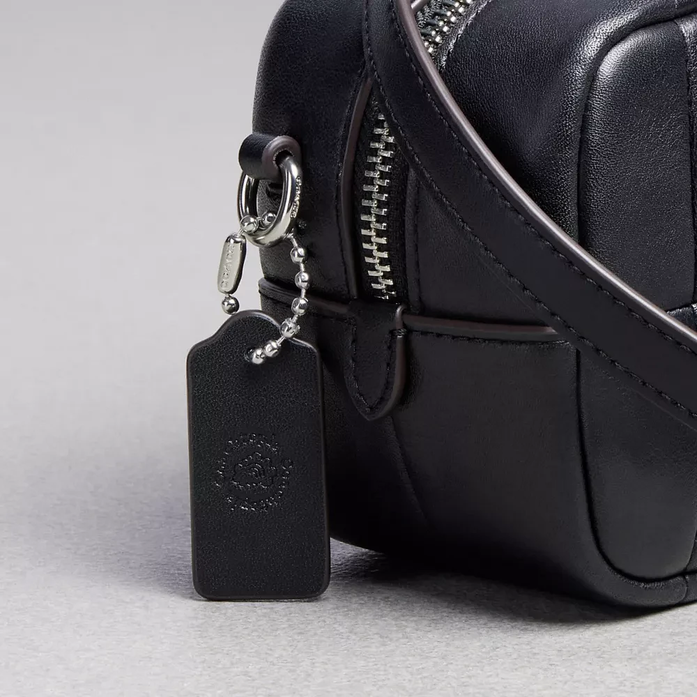 バッグ Coach Accessory pouch leather black y2k Coach Y2K Cosmetic Bag | Black Leather - Etsy