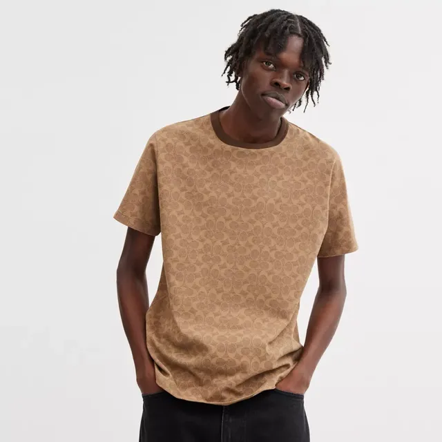【Coach】バタフライ シグネチャースクエア ク ラシックTシャツ エッセンシャル シグネチャー Tシャツ （Tシャツ）｜COACH