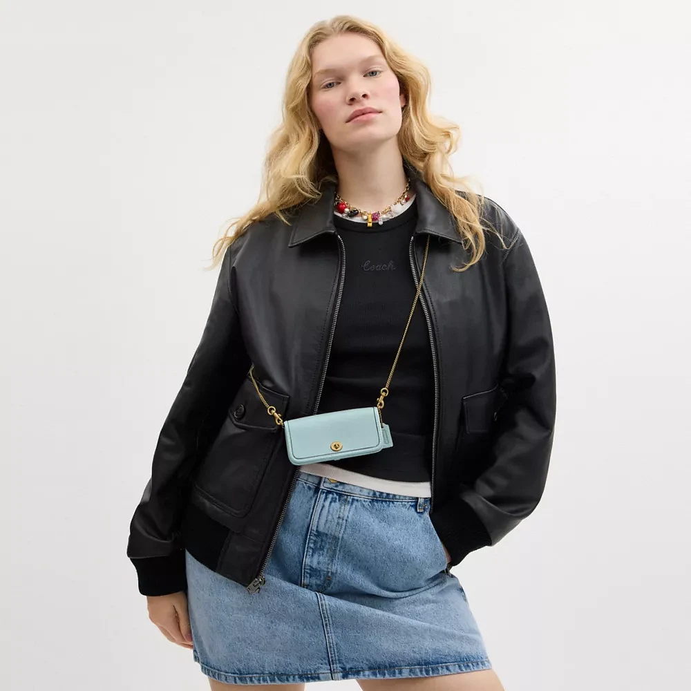【COACHブティック】 Dinky バッグ 14 / チェーンストラップ付き COACH® Dinky Bag 14 | Yorkdale Mall