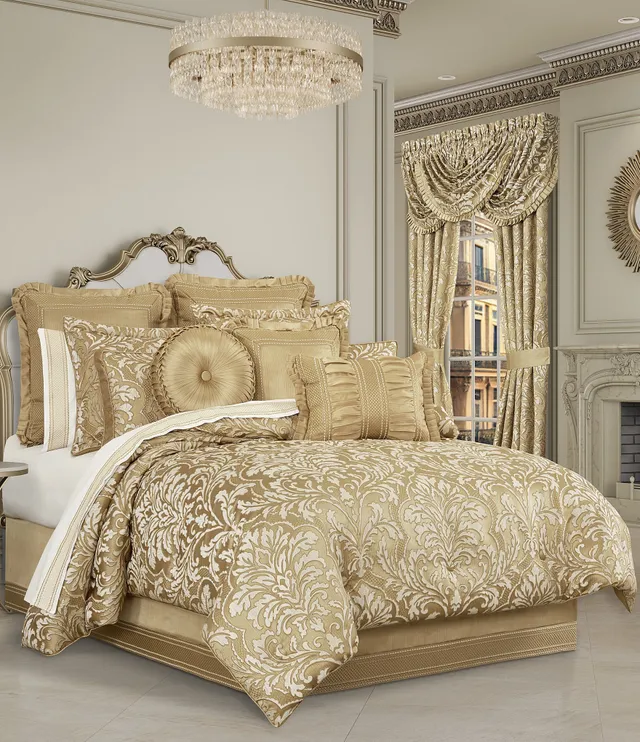 J. Queen New York Aurelia Grand-Scaled Damask Oversized Comforter
