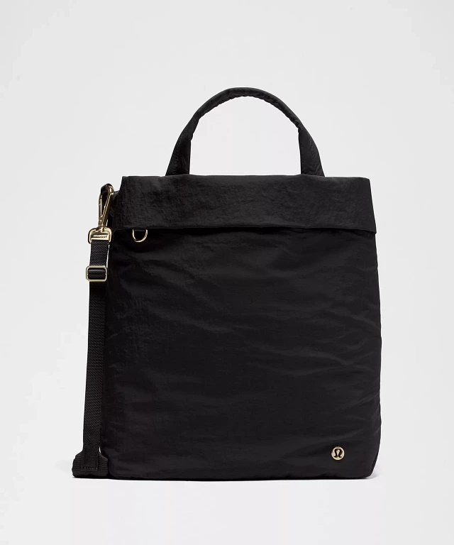 【lululemon】撥水ナイロン☆On My Level 2WAY トートバッグ 5L lululemon】撥水ナイロン☆On My Level 2WAY トートバッグ 5L