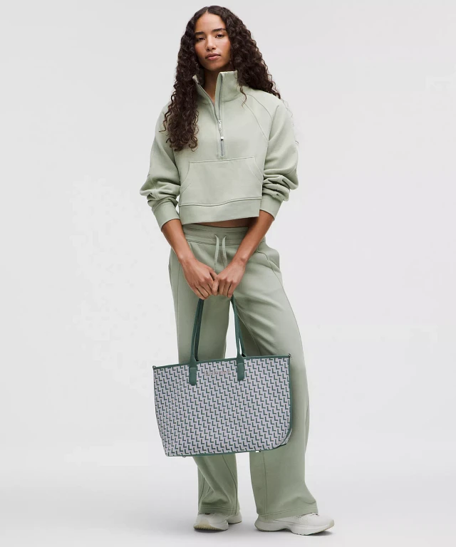 Classic Knit Tote Bag 18L★ルルレモン バック Classic Knit Tote Bag 18L | Women's Bags,Purses,Wallets