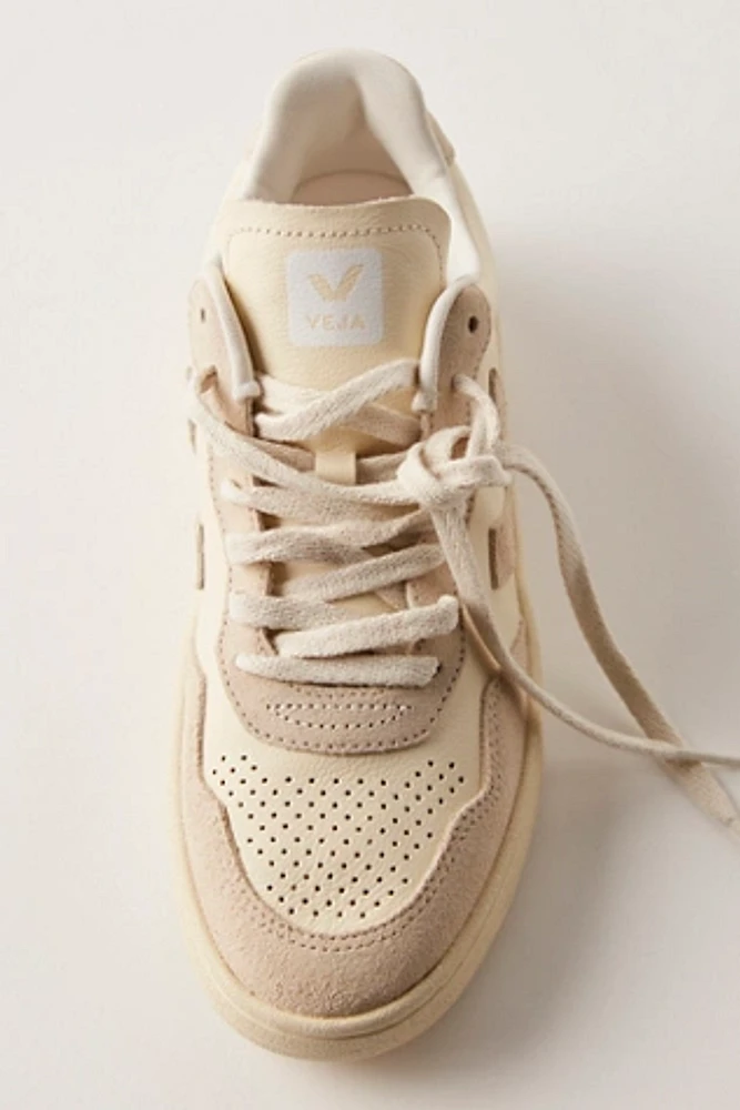 【送料&関税込】Veja V-90 Sneakers Amazon.com | VEJA Men's V-90 Sneaker, White Kaki, 7