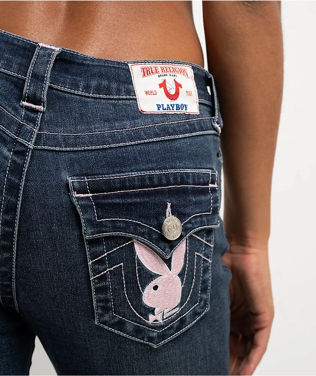 Playboy x True Religion Becca ブーツカット ジーンズ True Religion x Playboy Becca Indigo Upgrade Bootcut Jeans