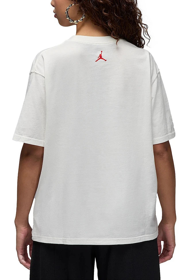 Tシャツ・カットソー [NIKE] Women's Nike Charm Short-Sleeve Graphic T-Shirt NIKE Women's Nike Charm Short-Sleeve Graphic T-Shirt